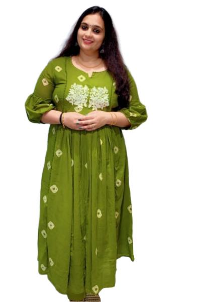 Long Kurtha, adorned with intricate white lace on the chest area.