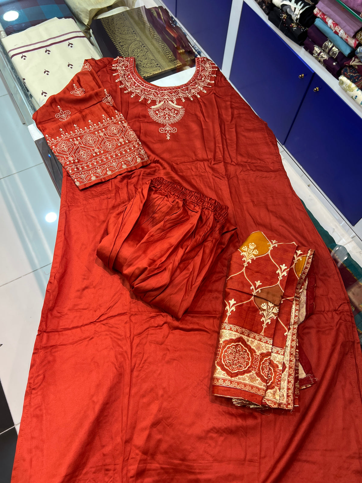 GAJI SILK SALWAESET1324149