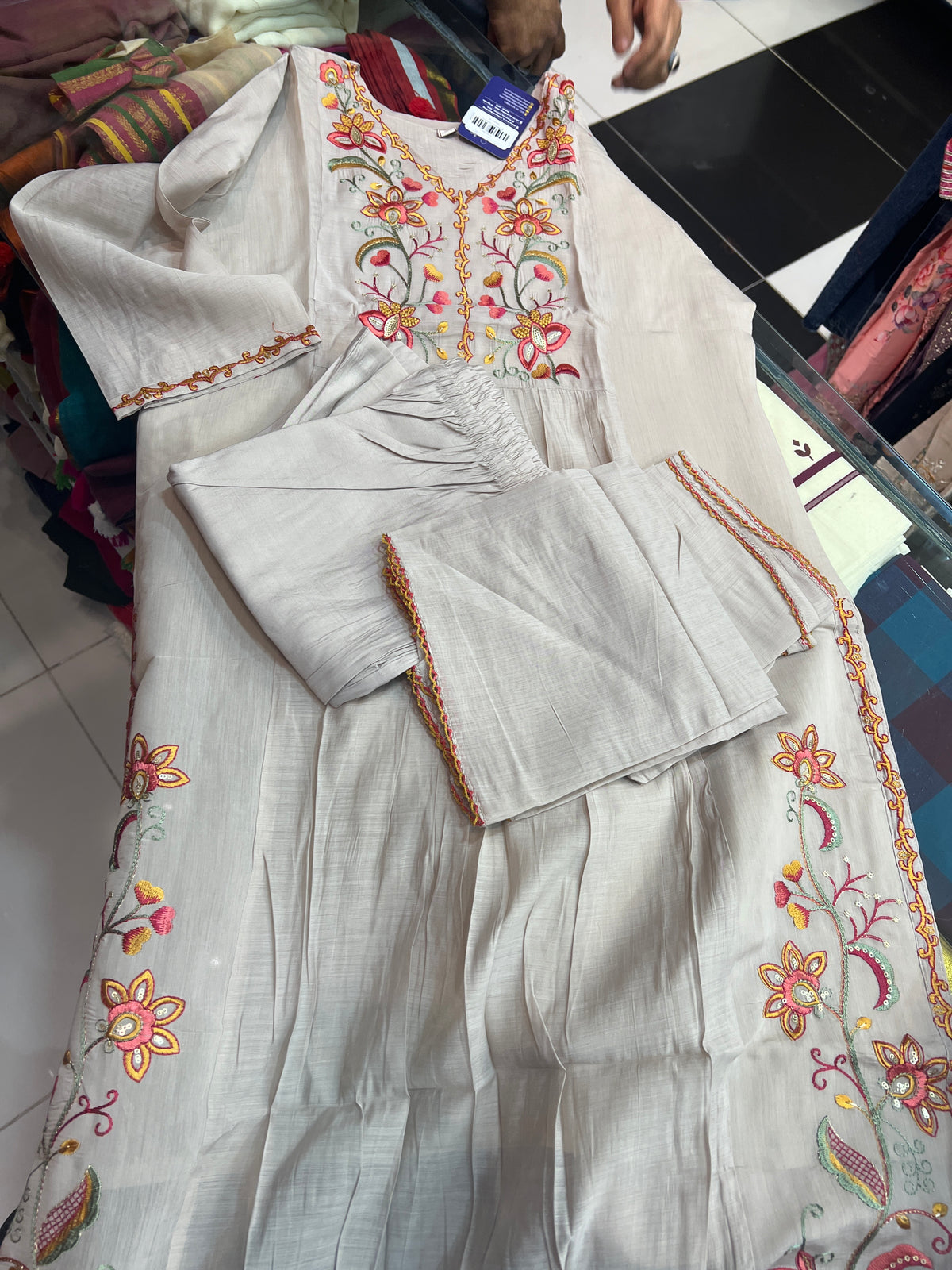 SALWARSET 25469129