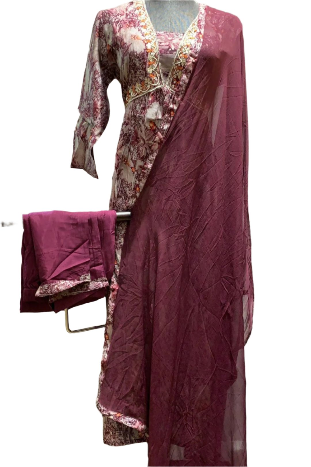 Ready To Wear Slitted Salwar Set.