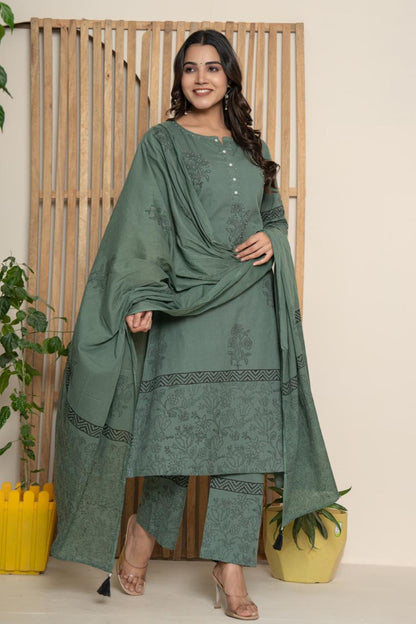 Women's wear cotton salwar set.