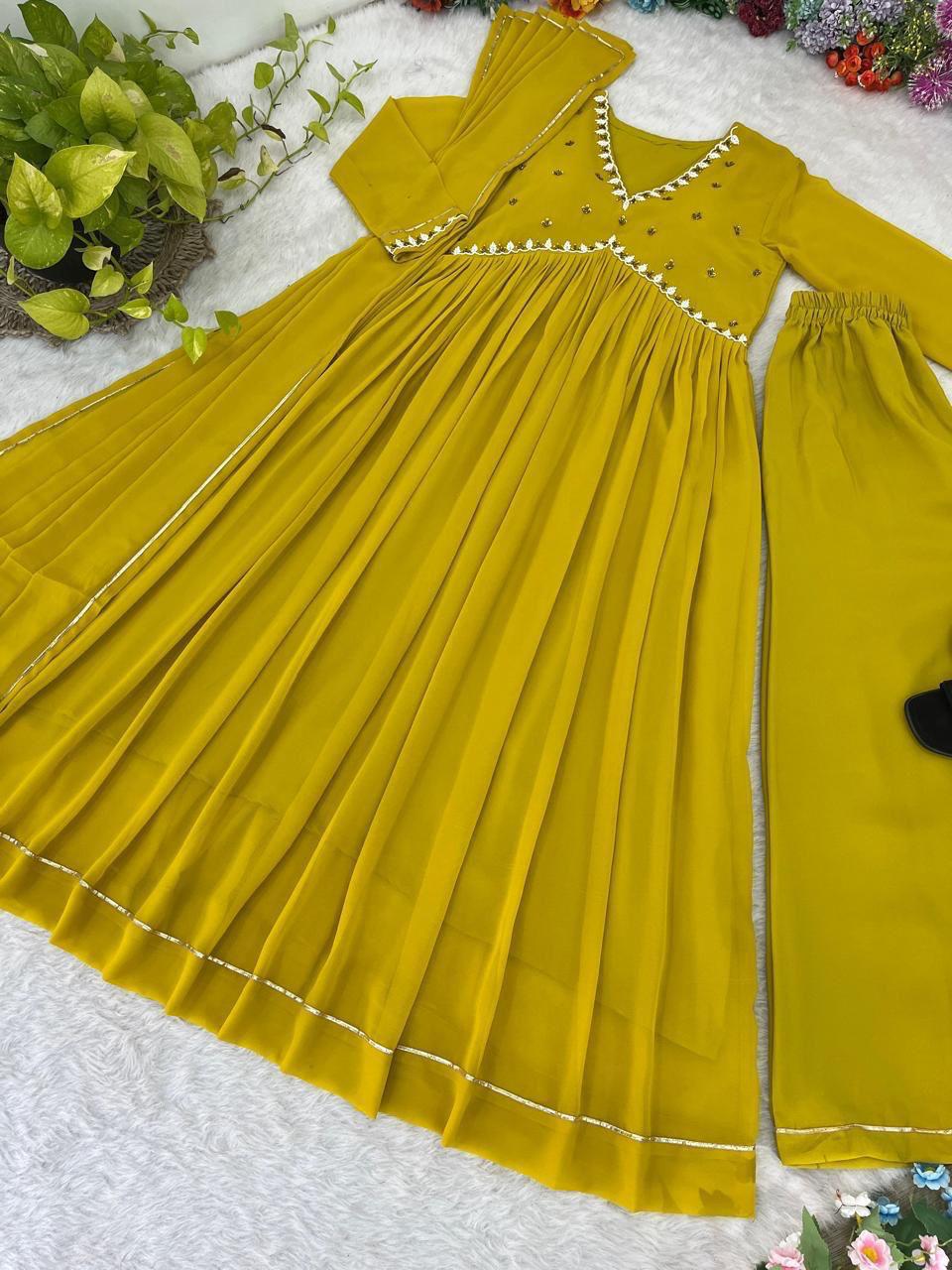 Womens Salwar Kammez With Bottom and Dhupatta.