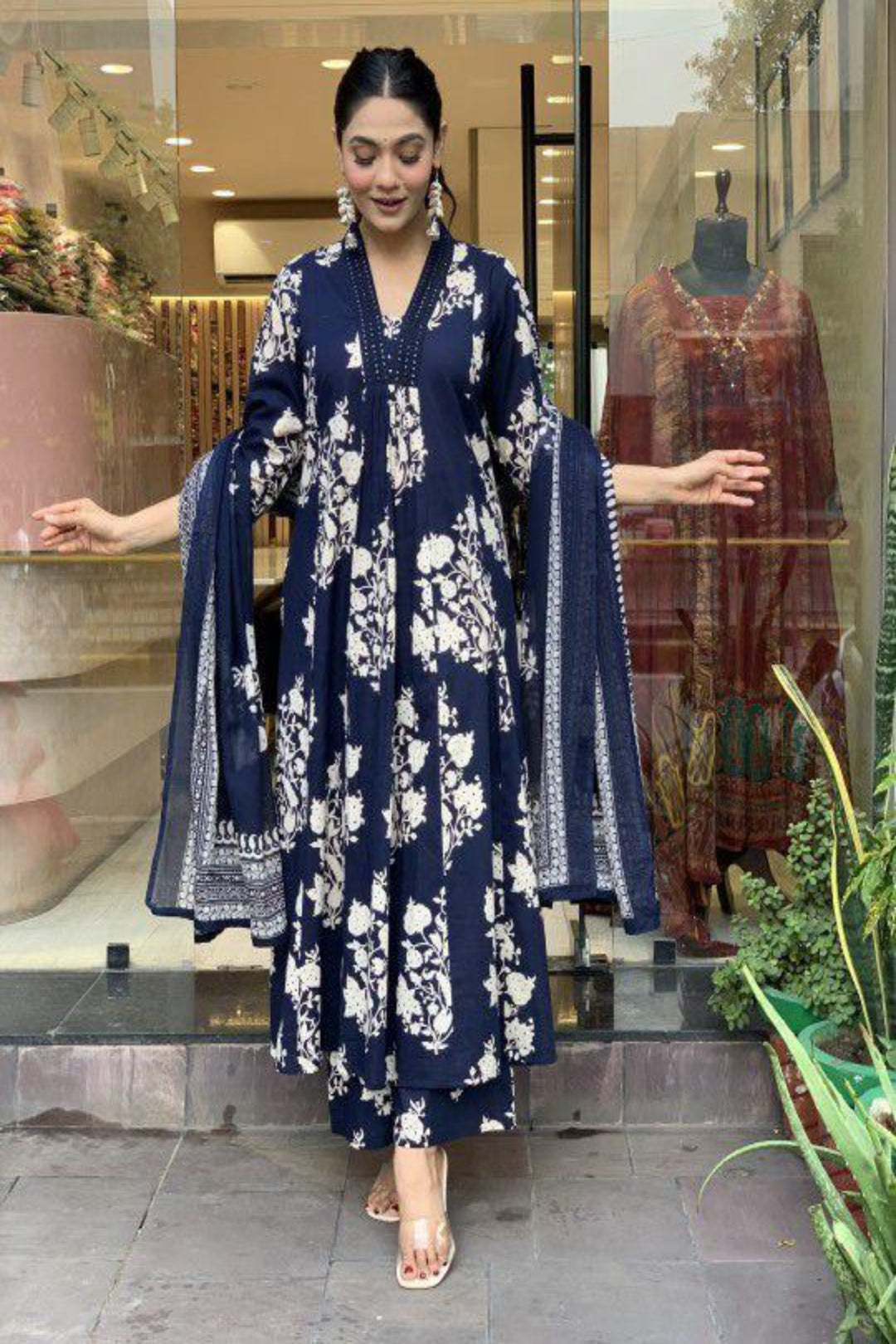 Women Salwar Set with V Neck.