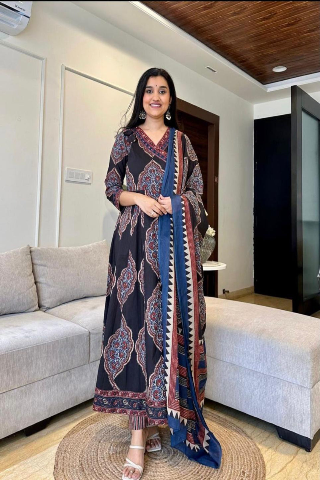 Women Salwar Set with Bottom and Dhupatta.