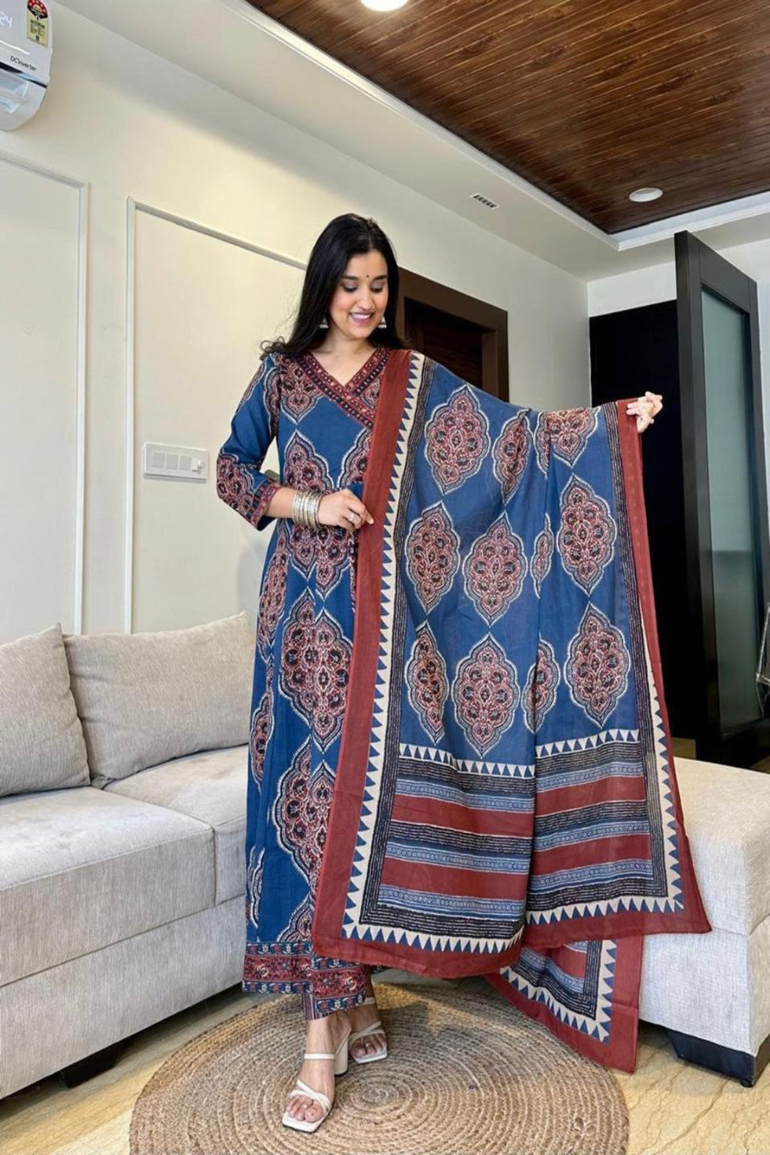 Women Salwar Set with Bottom and Dhupatta.