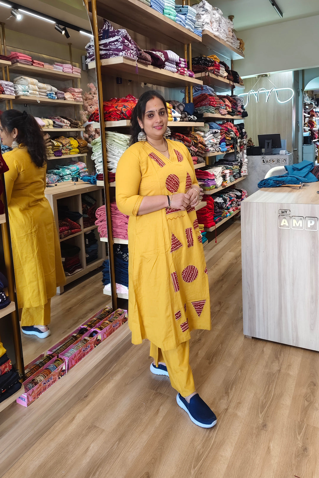 Women's wear Co -ords Set with cotton fabric material.