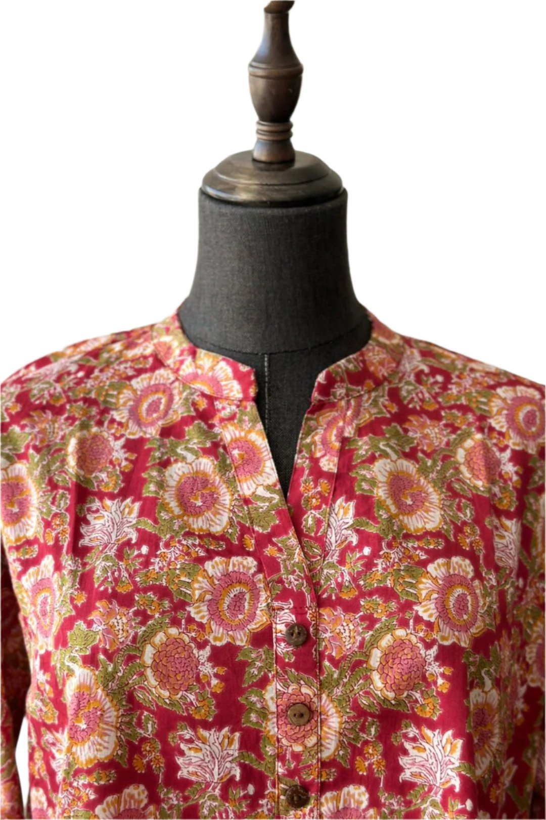 Floral Patterned Short Top  With Buttons Made With Cotton.