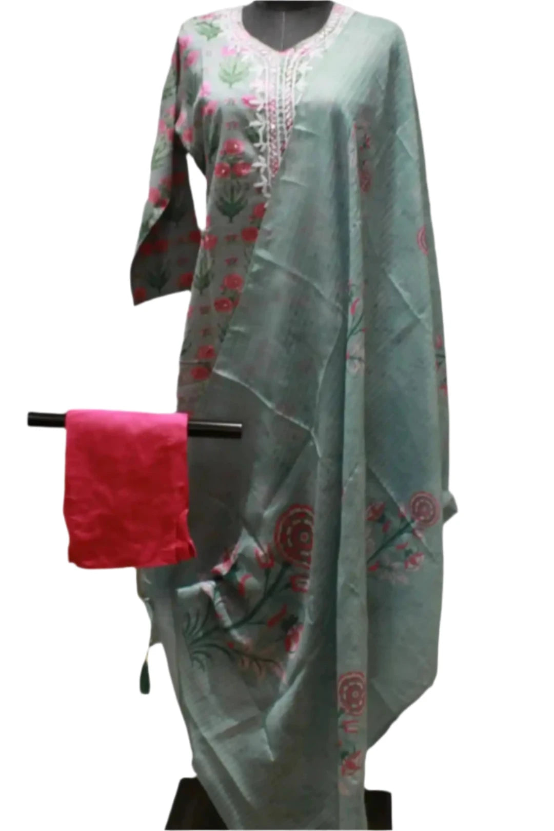 Soft Silk Saree With Blouse.