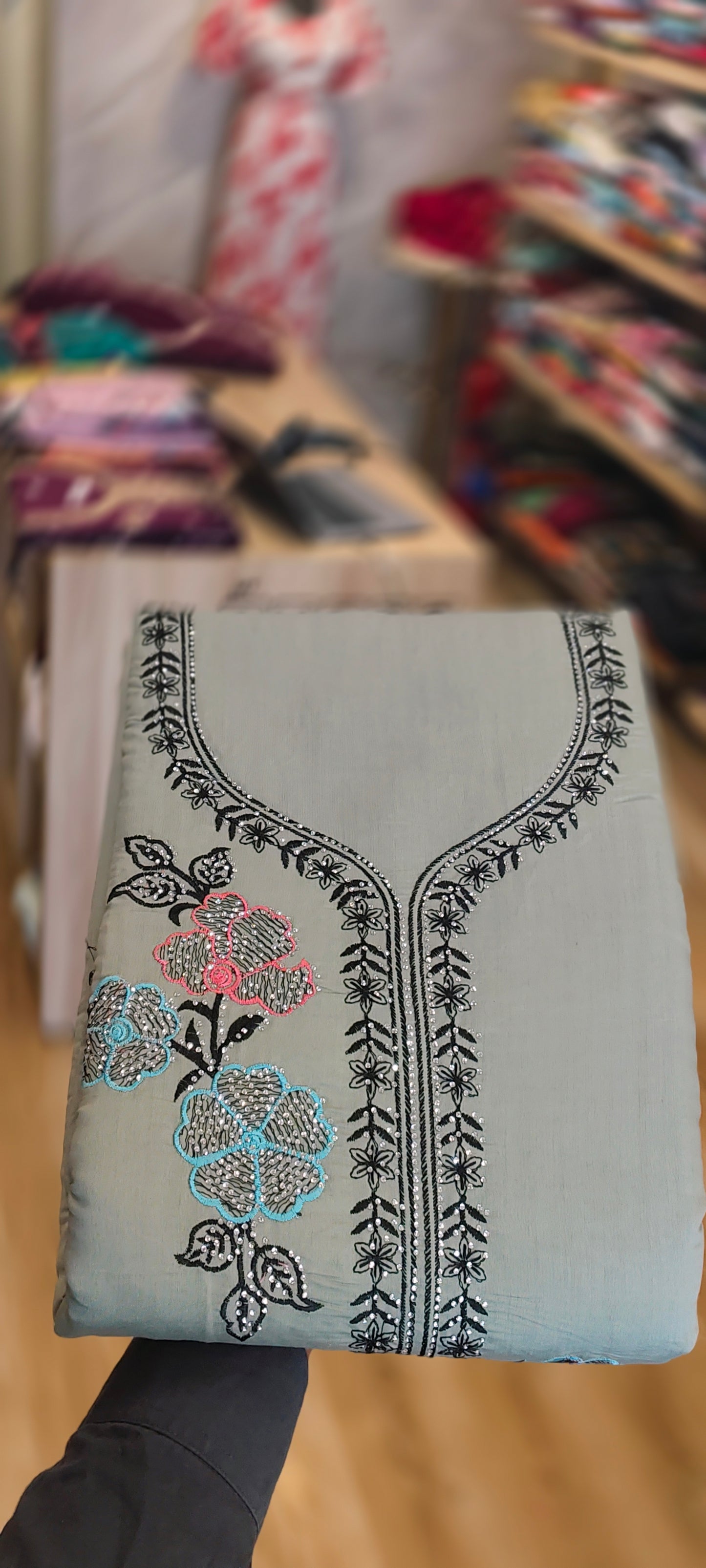 SALWARSET MATERIAL 5555