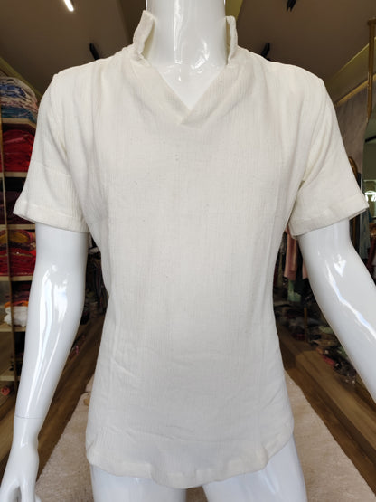 Men's wear cotton Linen Half Sleeves plane T Shirts.